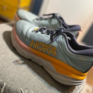 Hoka one ones! Size 9 Style:Bondi 7